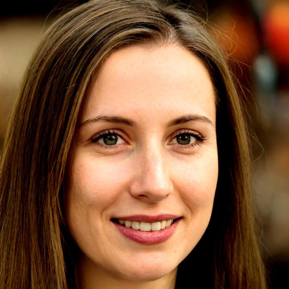 Retrato de Miren Etxebarria, educadora financiera